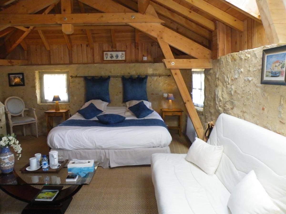 Logis Le Relais Du Bastidou Hotel Beaumarches Buitenkant foto