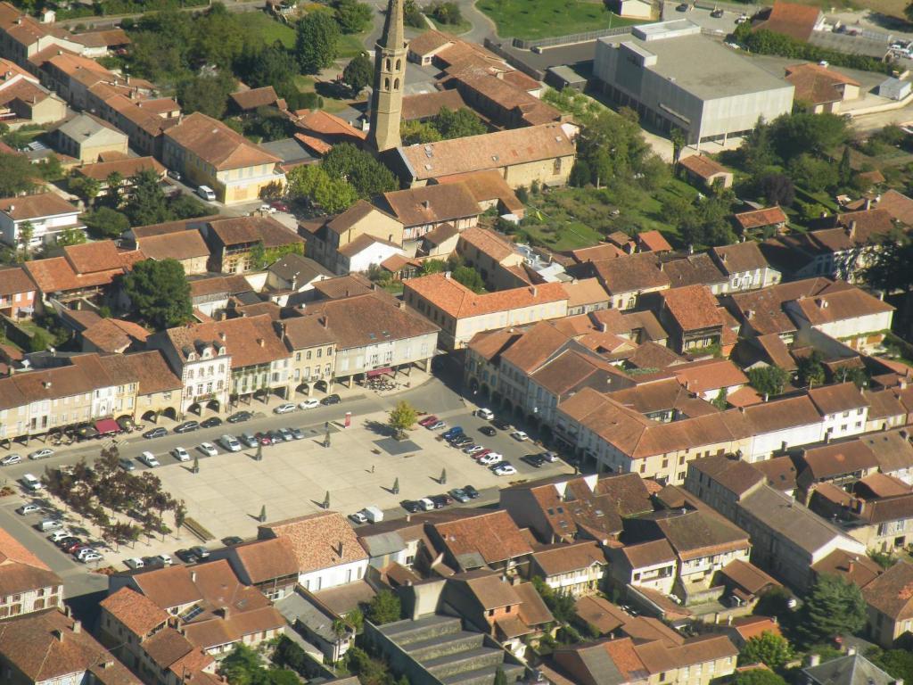 Logis Le Relais Du Bastidou Hotel Beaumarches Buitenkant foto